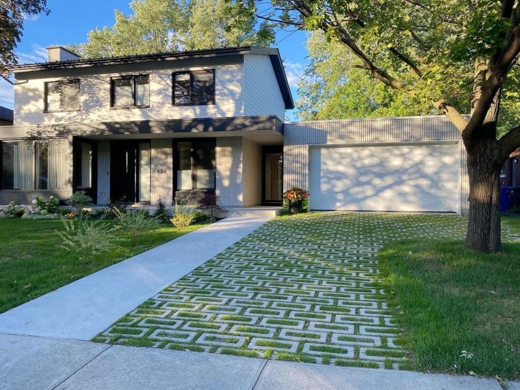 Aquastorm- Clay, Concrete, Porcelain, & Stone Pavers