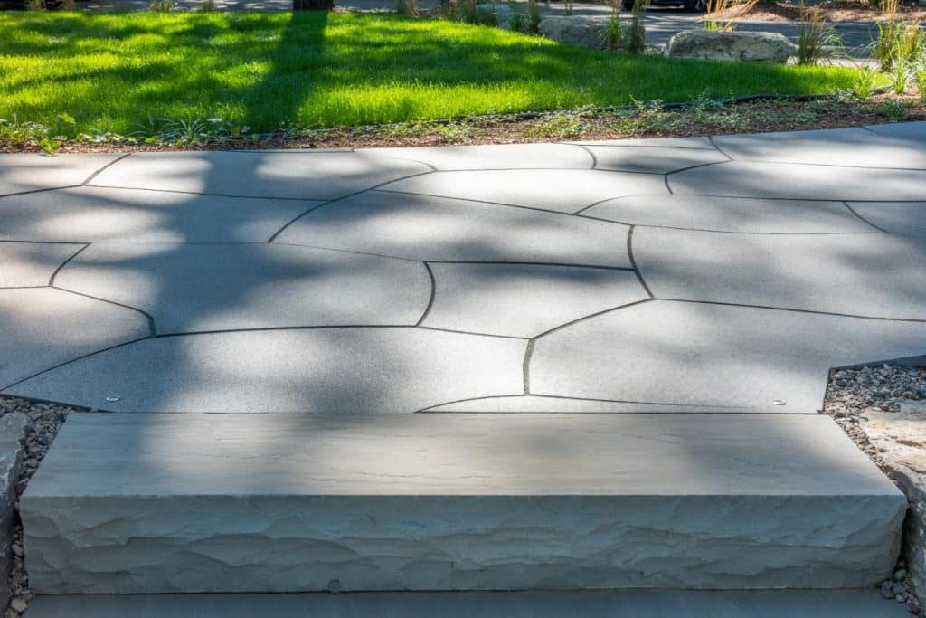 Flagstone Irregular Shapes - Blue Mist