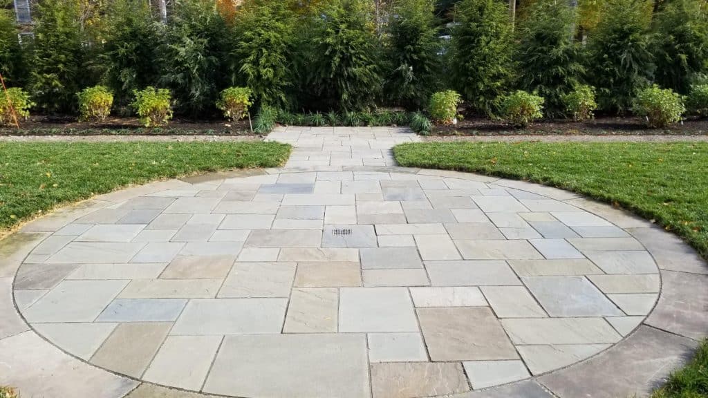 Flagstone Pattern - Bluestone Full Color Natural Cleft