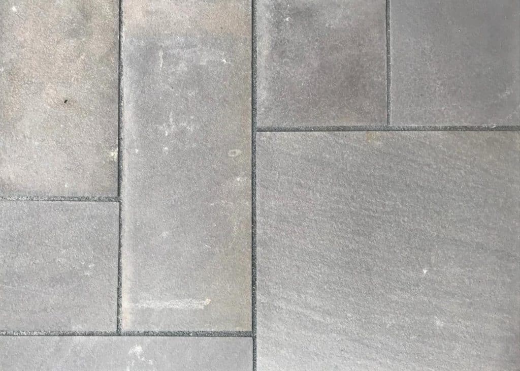 Flagstone Pattern - Bluestone Lilac Thermal