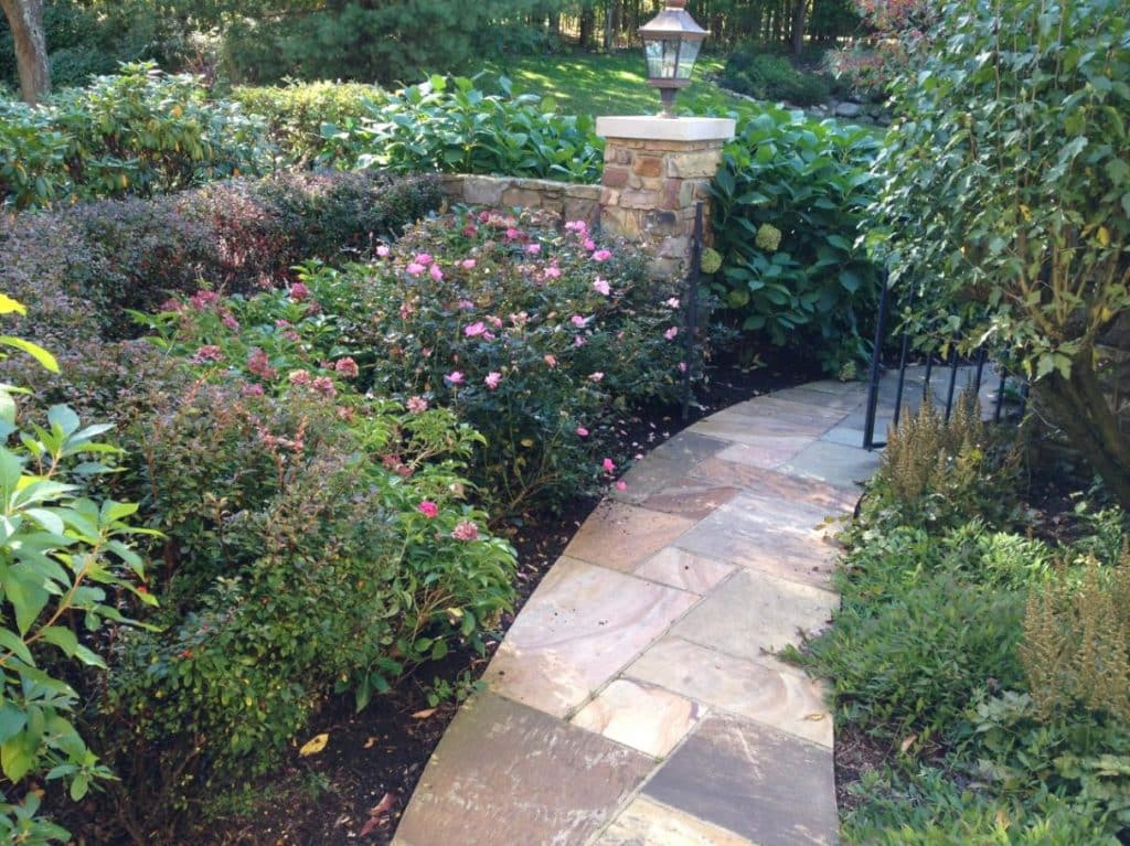 Flagstone Pattern - Crab Orchard Natural Cleft Brown