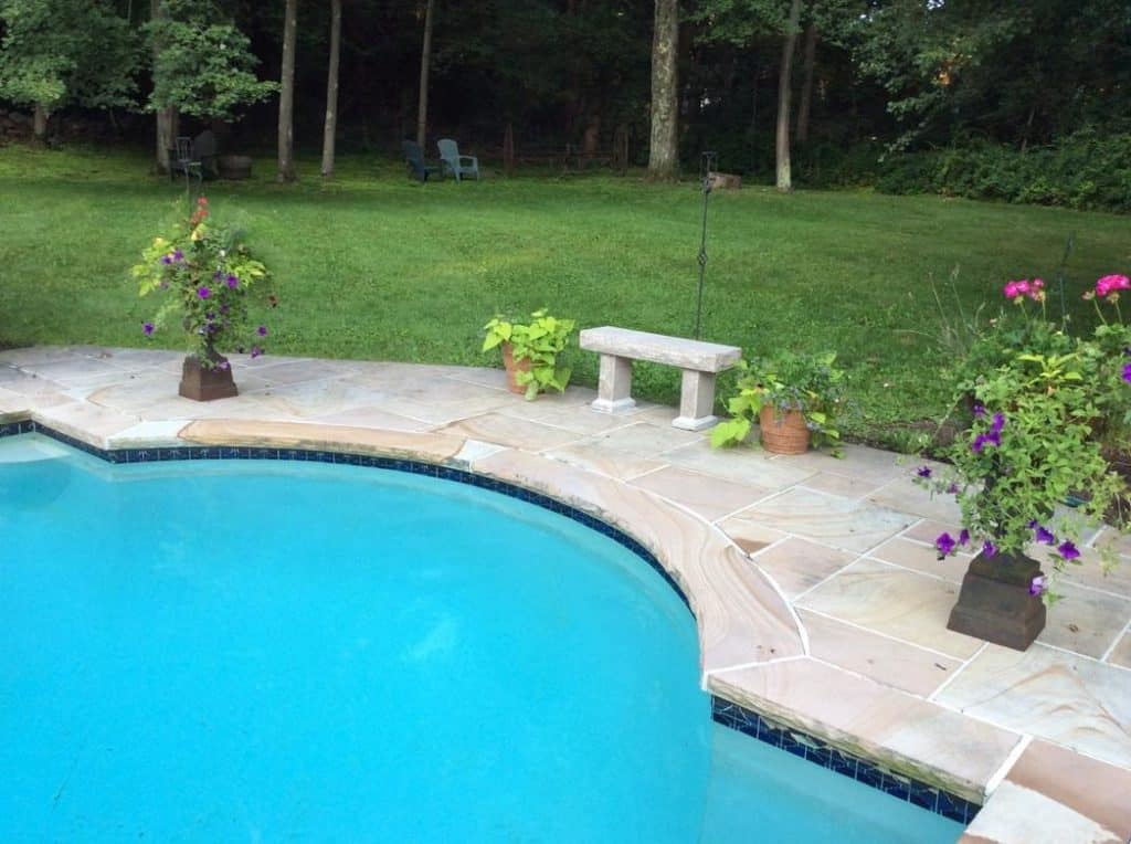 Flagstone Pattern - Crab Orchard Sawn Brown