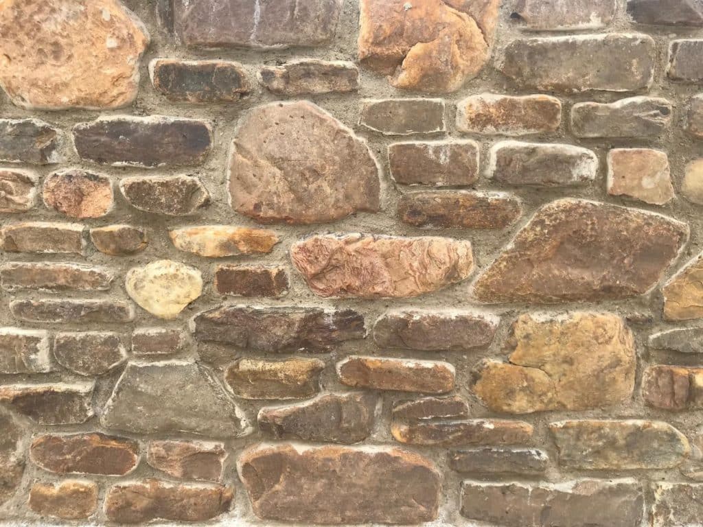 Building Stone Custom Blends - Creek Rock