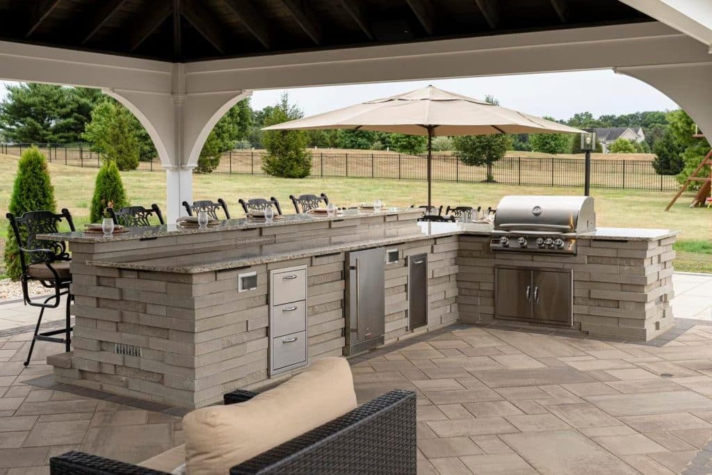 Outdoor Living - Graphix