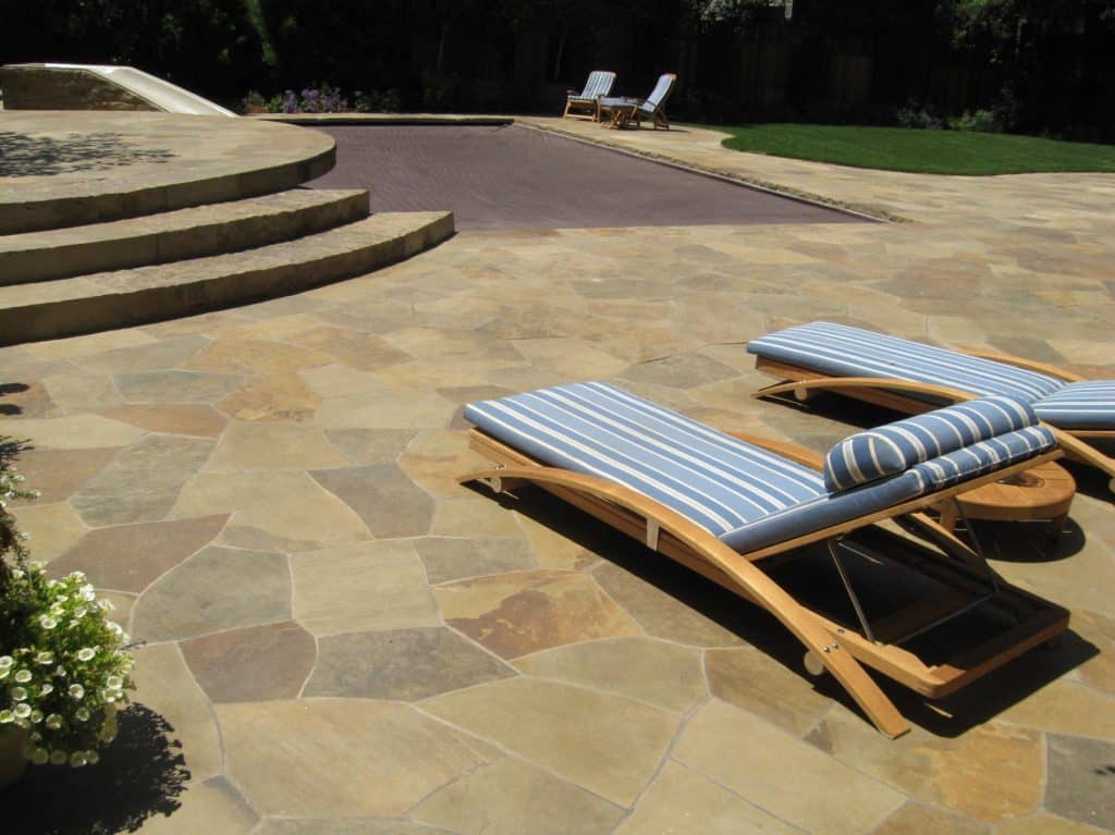 Flagstone Irregular Shapes - Meadow Ridge Brown