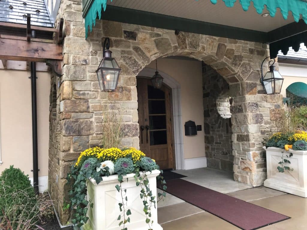 Building Stone Custom Blends - Meadow Ridge Tumbled Brown Custom Blend