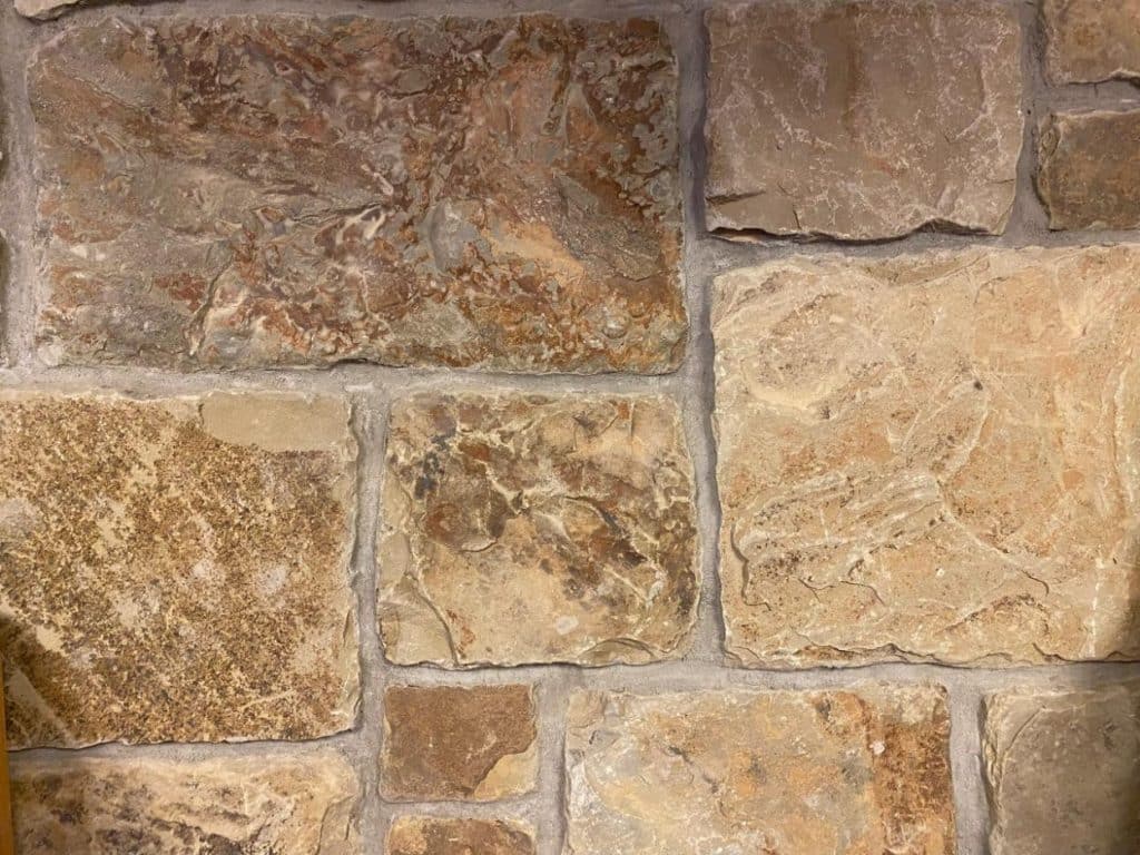 Building Stone Castlerock - Meadow Ridge Tumbled Brown Square and Rec