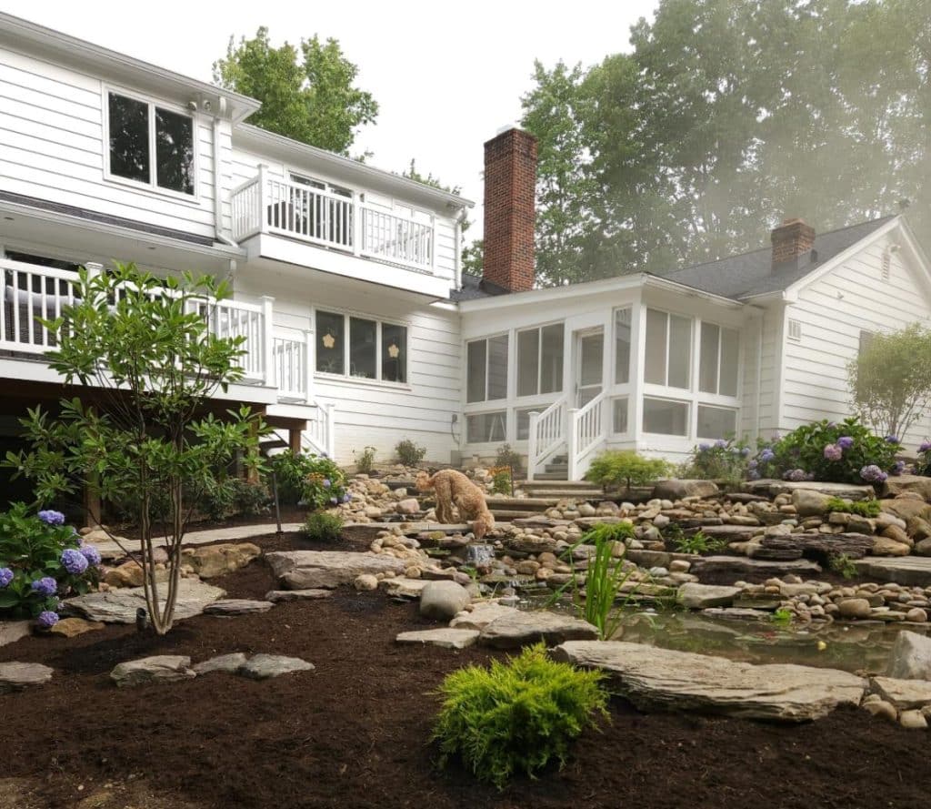 Wallstone - Moss Rock Fieldstone Outcropping