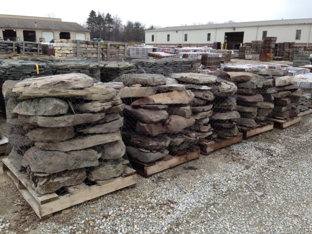 Wallstone - Moss Rock Fieldstone Outcropping