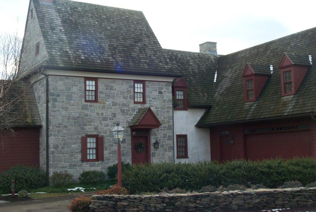 Building Stone Castlerock - Seneca Gray and Square Rec