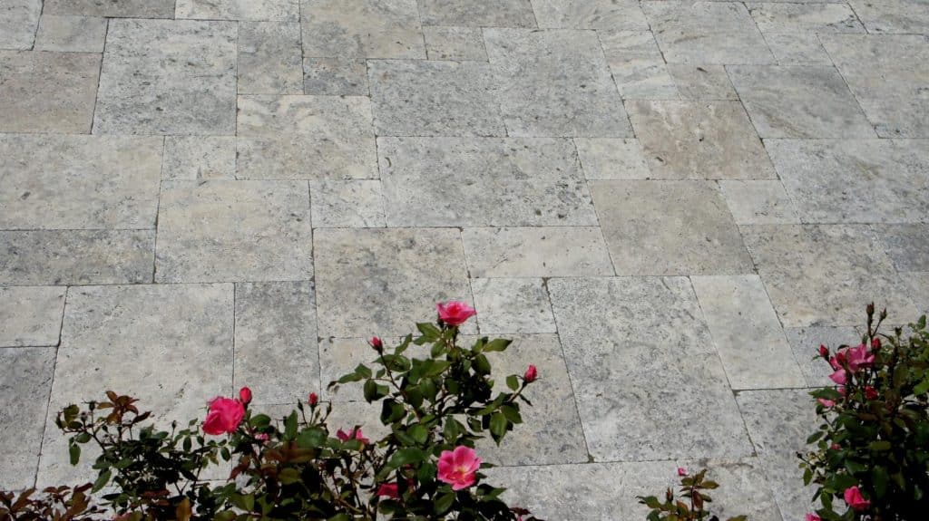 Flagstone Pattern - Silver Travertine